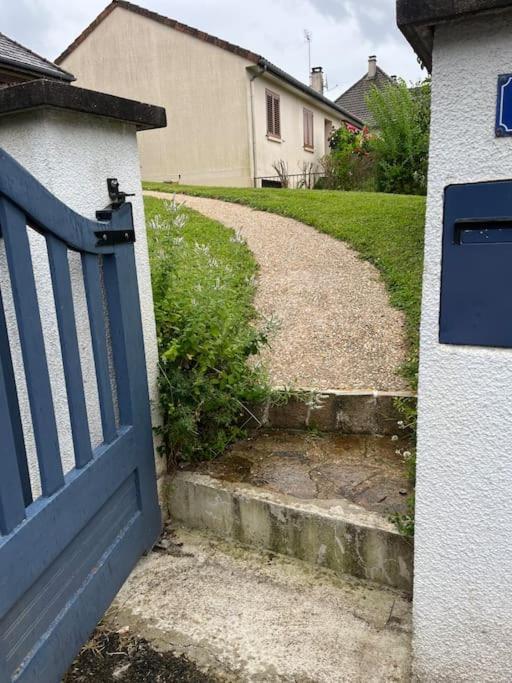 Charmante Maison De Ville Climatisee Avec Wifi Saint-Yrieix-la-Perche Exterior photo